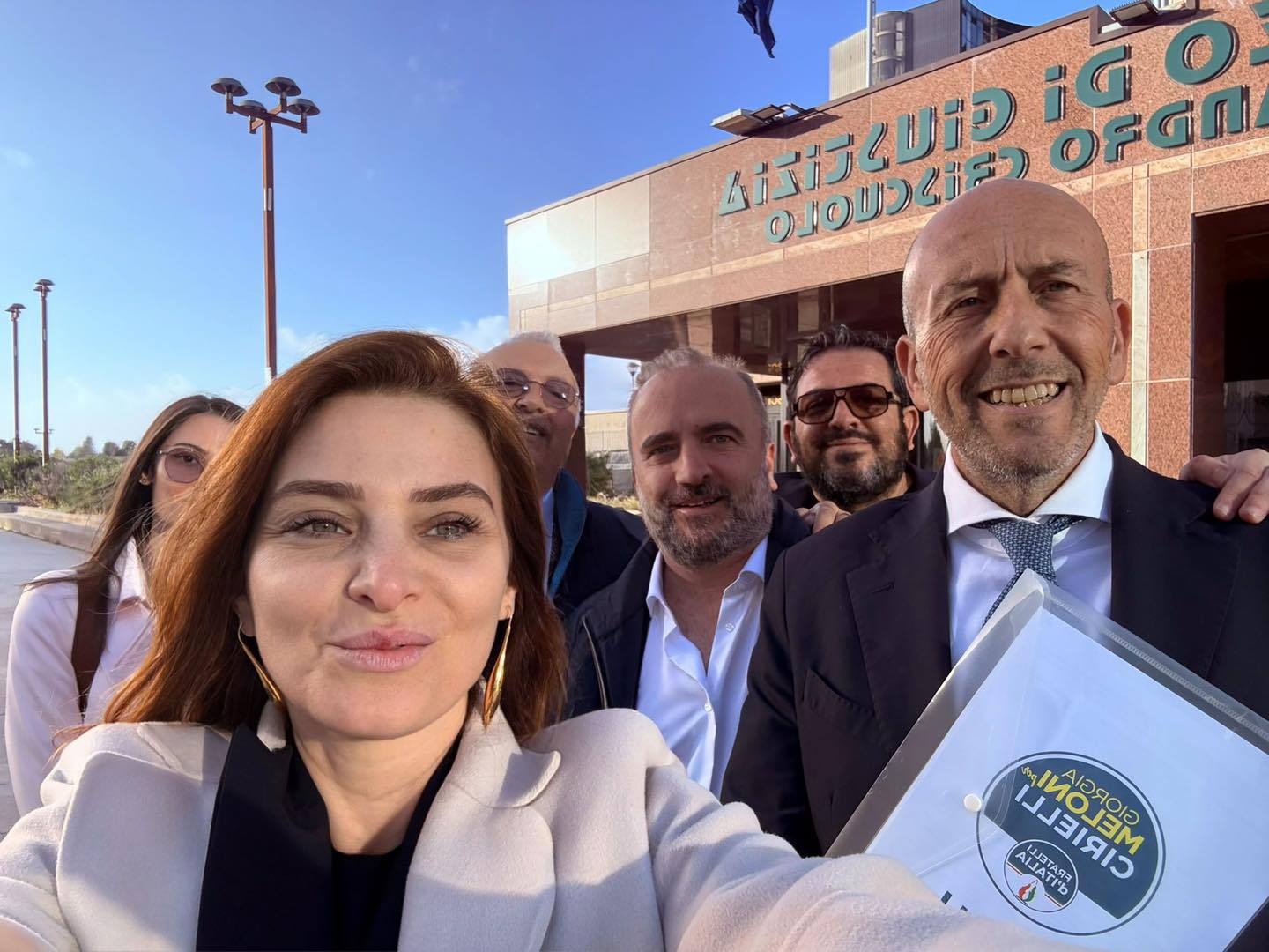 Napoli. Presentata la lista di Fratelli d’Italia. Tra gli uscenti Pisacane e Nonno, competitiva l’imprenditrice Lea Romano. Ecco la lista completa  a sostegno del candidato presidente Edmondo Cirielli