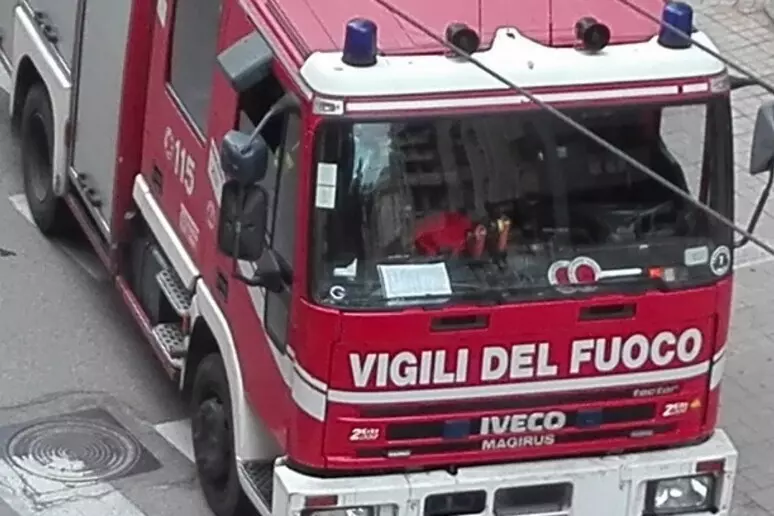 vf Portici. Fiamme in casa, morta un’anziana 88enne