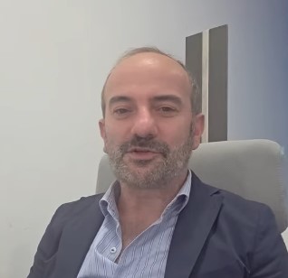 alessandro pace --- Sant’Anastasia. Attacco al PD dal candidato sindaco Pace: “I finanziamenti in città devono arrivare per la qualità delle idee, non per ‘le maniglie’. Sbandierare i riferimenti regionali per ottenere ‘vantaggi’ è un modo sbagliato per conquistare il voto”