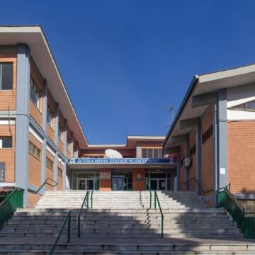 istituto scolastico salbemini San Sebastiano al Vesuvio. Furto di materiale informatico alla Scuola Salvemini, il sindaco Panico: “Lavoriamo per ridurre il disagio agli alunni”. Indagano i Carabinieri