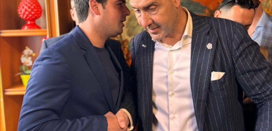 Roberto Galdieri (Futuro Nazionale): “Librandi  eviti gli insulti  al generale Vannacci perchè lo sfigato rischia di essere lui.  Non va d’accordo con nessuno, vedi i continui cambi di partito”