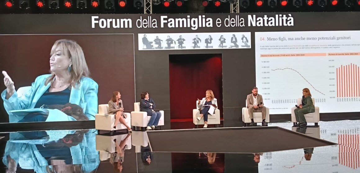 Forum 1 giorno oriz. Napoli. Forum della Famiglia: stile di vita, new deal e dovere sociale. Le prima direttici per uscire dalla crisi della denatalità