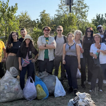 Terzigno_Verde_clean_up_foto_di_gruppo Terzigno. Volontari in campo per la Pineta: quasi un quintale di rifiuti raccolti durante il Ri-Party